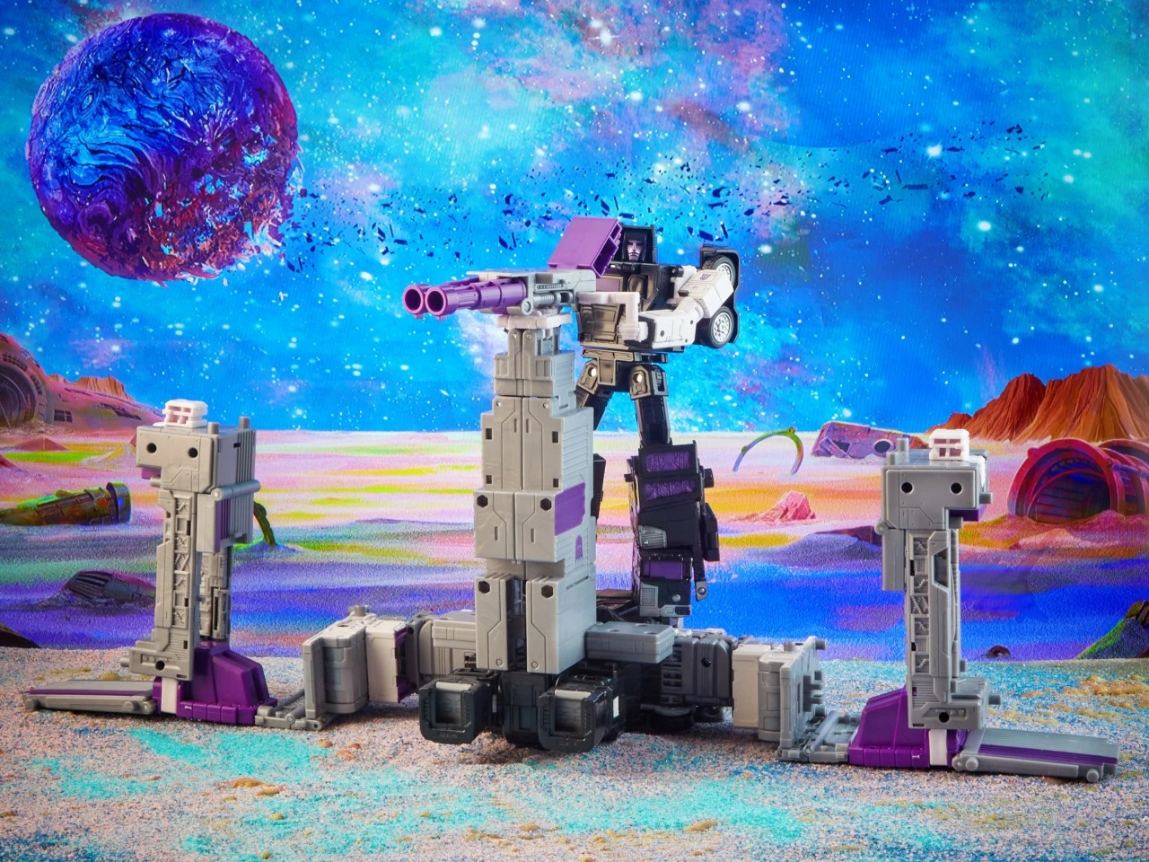 Transformers Generations Legacy Commander Class 5 Transformers Generations Legacy Commander Class - Image 3